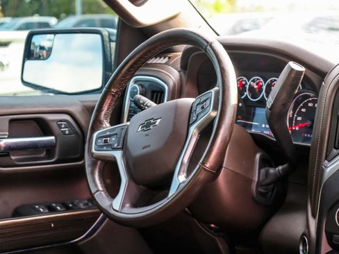 Used 2022 Chevrolet Silverado 1500 LT Trail Boss w/ Convenience Package II image 14