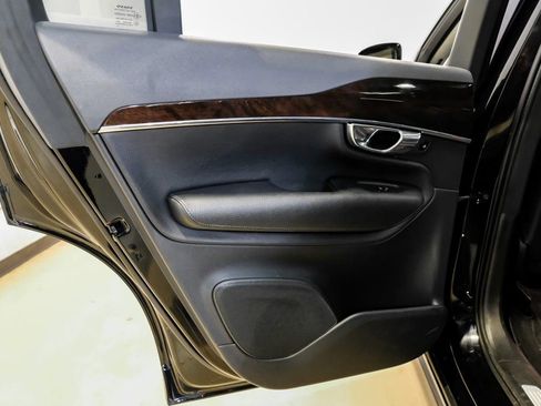 Used 2017 Volvo XC90 T6 Momentum w/ Vision Package image 52