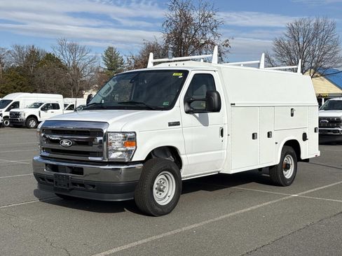 New 2026 Ford E-350 and Econoline 350 Super Duty w/ Power Equipment Group image 7