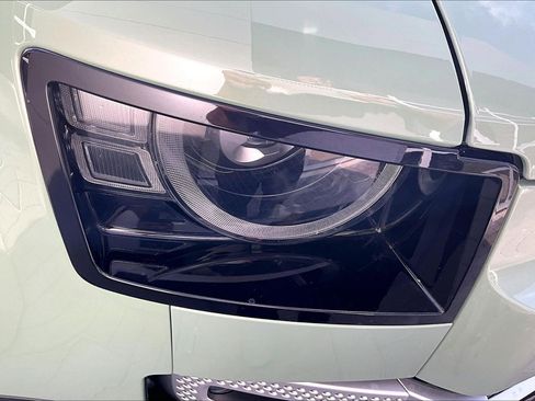 Used 2023 Land Rover Defender 110 75th Limited Edition image 28