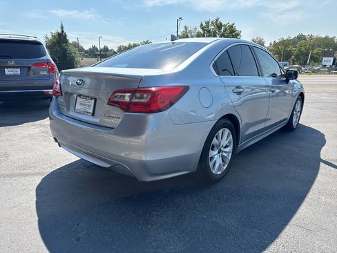 Used 2017 Subaru Legacy 2.5i Premium image 7