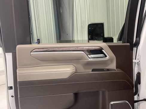 Used 2024 Chevrolet Silverado 2500 LTZ image 23