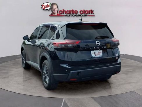 Used 2025 Nissan Rogue S FWD image 3