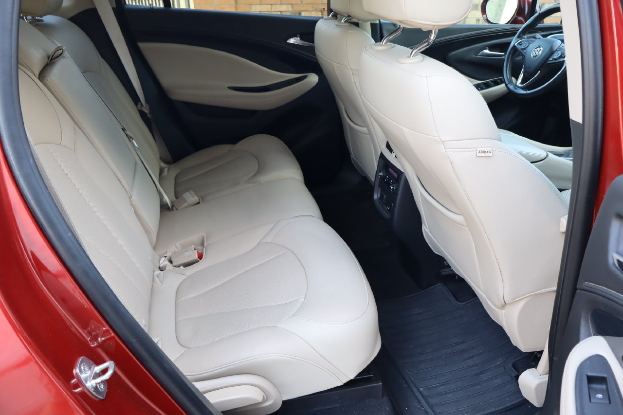 Used 2018 Buick Envision Essence FWD image 18