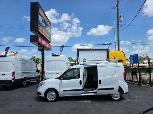 Used 2022 RAM ProMaster City Tradesman FWD image 6