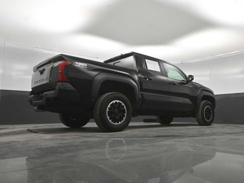 Used 2024 Toyota Tacoma TRD Off-Road w/ TRD Off Road Upgrade Package AWD/4WD image 42