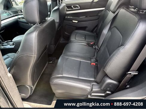 Used 2016 Ford Explorer XLT w/ Equipment Group 202A AWD/4WD image 11