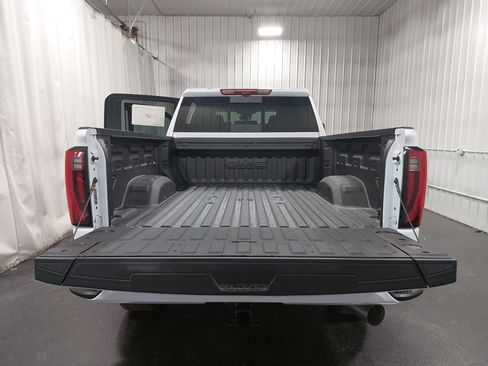New 2026 GMC Sierra 3500 Denali w/ Denali Reserve Package image 13