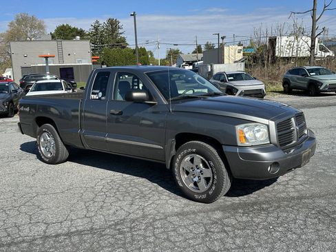 Used 2006 Dodge Dakota SLT AWD/4WD image 2