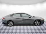 Used 2024 Hyundai Elantra Limited image 2