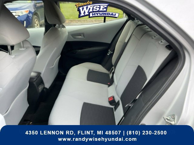 Used 2025 Toyota Corolla SE w/ SE Package FWD image 28