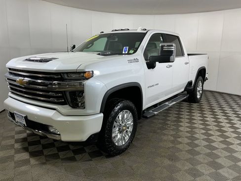 Used 2021 Chevrolet Silverado 2500 High Country w/ Safety Package II AWD/4WD image 3