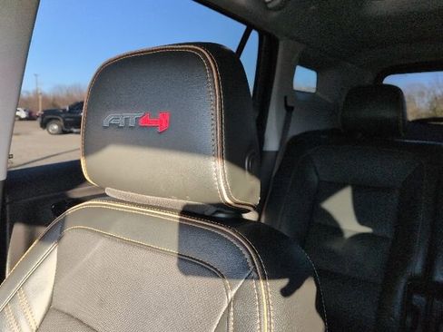 Used 2022 GMC Terrain AT4 w/ Infotainment Package II image 10