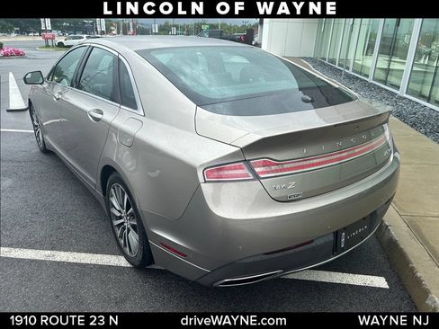 Used 2018 Lincoln MKZ Premiere AWD/4WD image 3