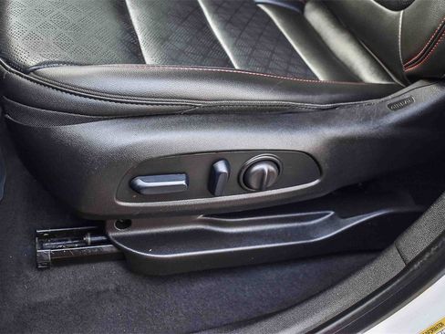 Used 2023 Chevrolet Bolt EUV LT w/ Convenience Package image 20