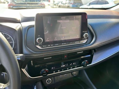 Certified 2021 Nissan Rogue SV image 28