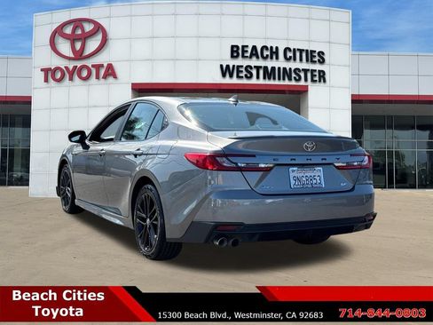 Used 2025 Toyota Camry SE FWD image 8