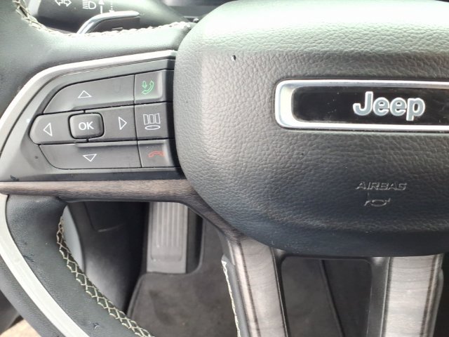 Used 2023 Jeep Grand Cherokee L Limited AWD/4WD image 28