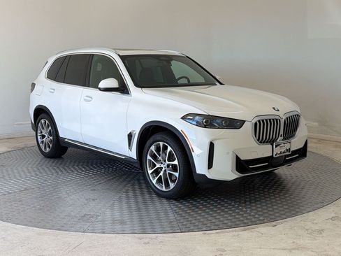 Used 2026 BMW X5 xDrive40i AWD/4WD image 7