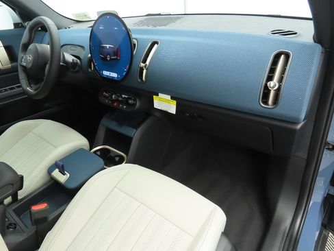 New 2026 MINI Cooper Countryman S w/ Comfort Package Max image 17