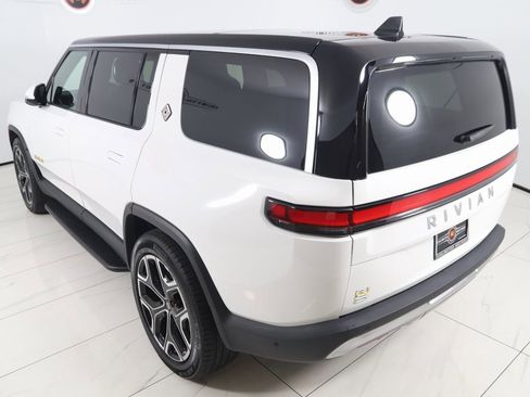 Used 2022 Rivian R1S Launch Edition image 31
