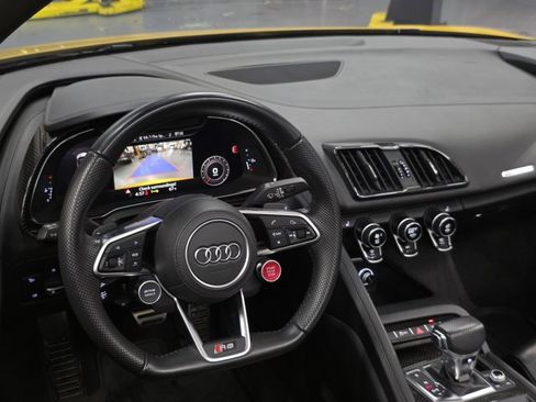 Used 2018 Audi R8 V10 plus image 12