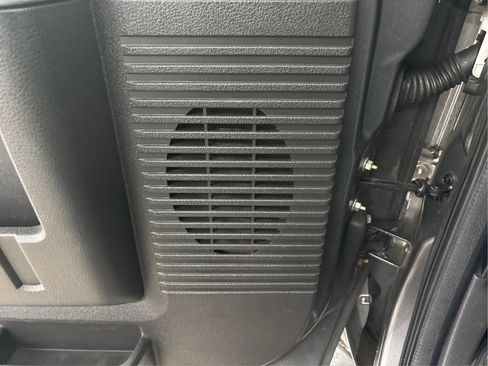 Used 2012 Ford F250 Lariat w/ Lariat Interior Pkg image 38