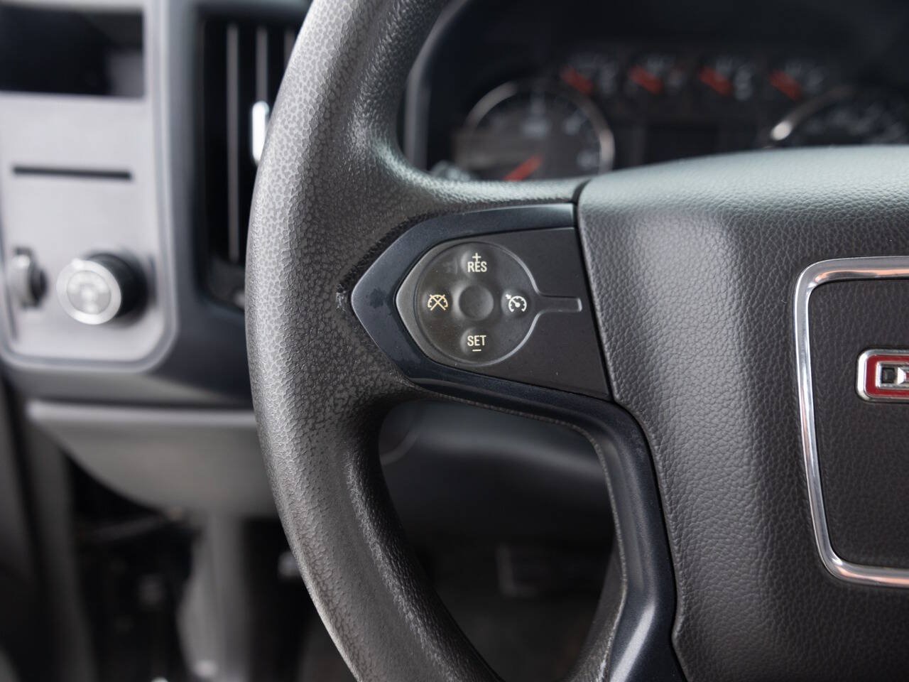 Used 2014 GMC Sierra 1500 4x4 Crew Cab image 38