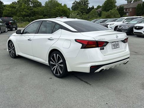 Used 2019 Nissan Altima 2.5 Platinum FWD image 5