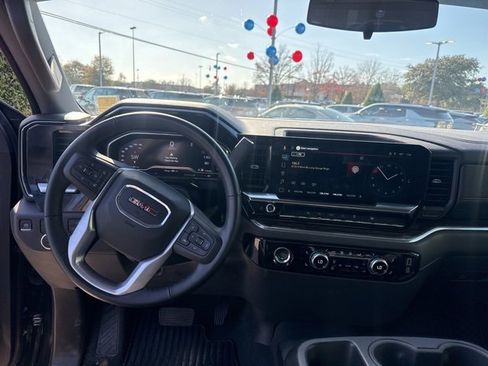 Used 2024 GMC Sierra 1500 Elevation image 12