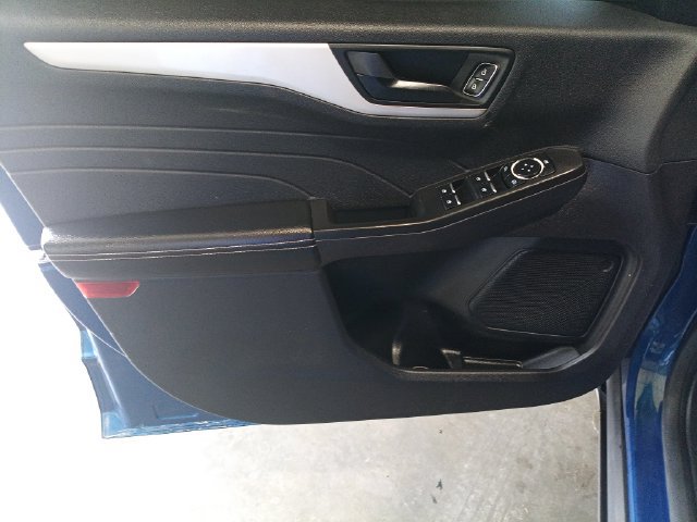 Used 2022 Ford Escape SE AWD/4WD image 12