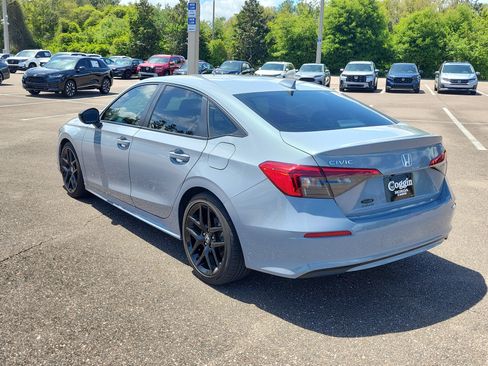 Used 2024 Honda Civic Sport image 3