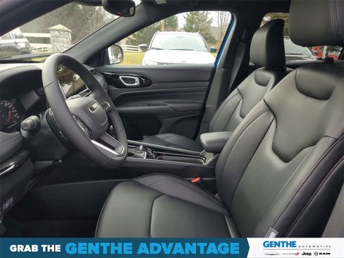 Used 2026 Jeep Compass Limited image 7