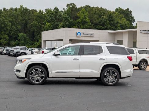 Used 2018 GMC Acadia Denali w/ Technology Package FWD image 2