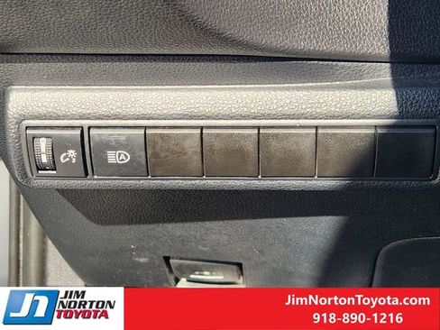 Used 2024 Toyota Corolla LE image 23