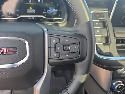 Used 2023 GMC Yukon SLT image 19
