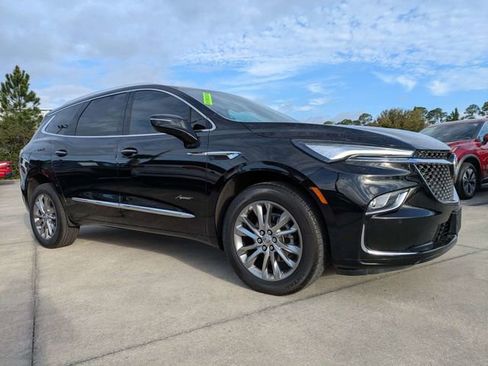 Used 2023 Buick Enclave Avenir FWD image 2