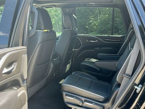 Certified 2024 Cadillac Escalade Sport AWD/4WD image 17