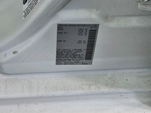 Used 2025 Nissan Altima 2.5 SV FWD image 30