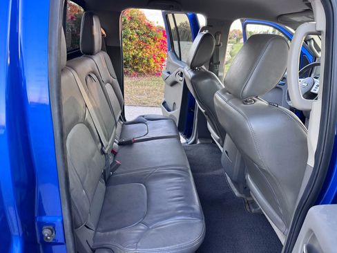 Used 2014 Nissan Frontier SL image 14