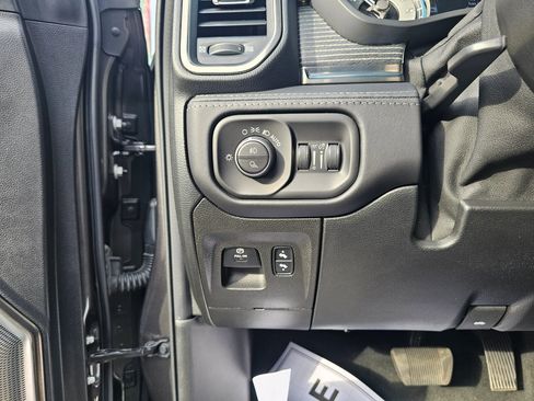 Used 2021 RAM 1500 Limited w/ Night Edition image 34