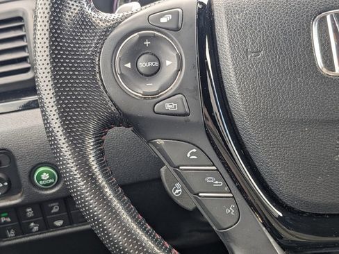 Used 2022 Honda Ridgeline Black Edition image 25