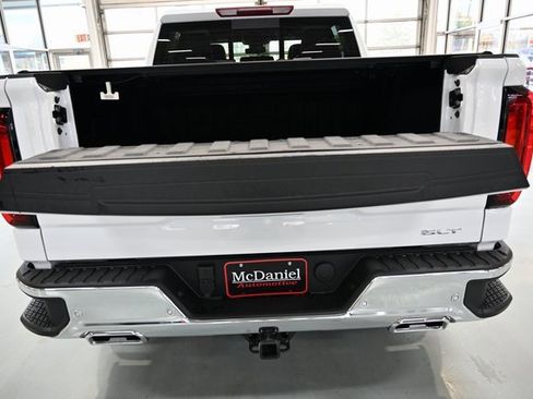 New 2026 GMC Sierra 1500 SLT w/ SLT Premium Plus Package image 7