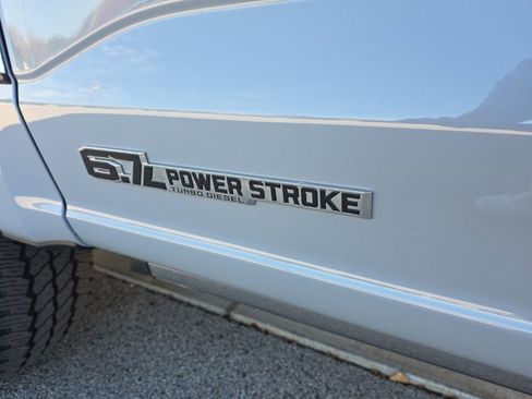 Used 2024 Ford F350 Platinum image 16