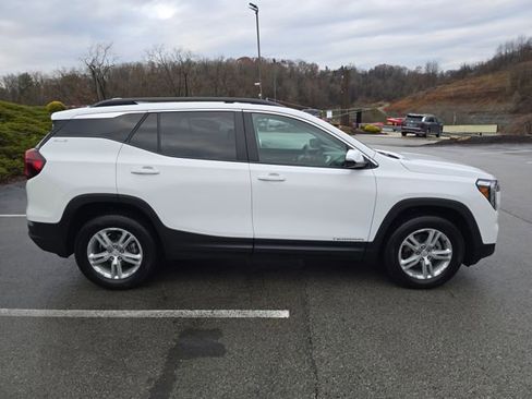 Certified 2023 GMC Terrain SLE w/ Driver Convenience Package image 6