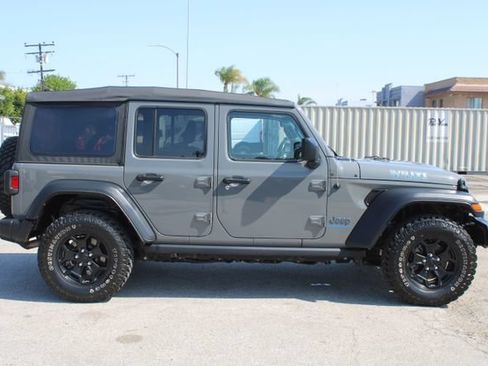 Used 2023 Jeep Wrangler Unlimited w/ Cold Weather Group AWD/4WD image 3