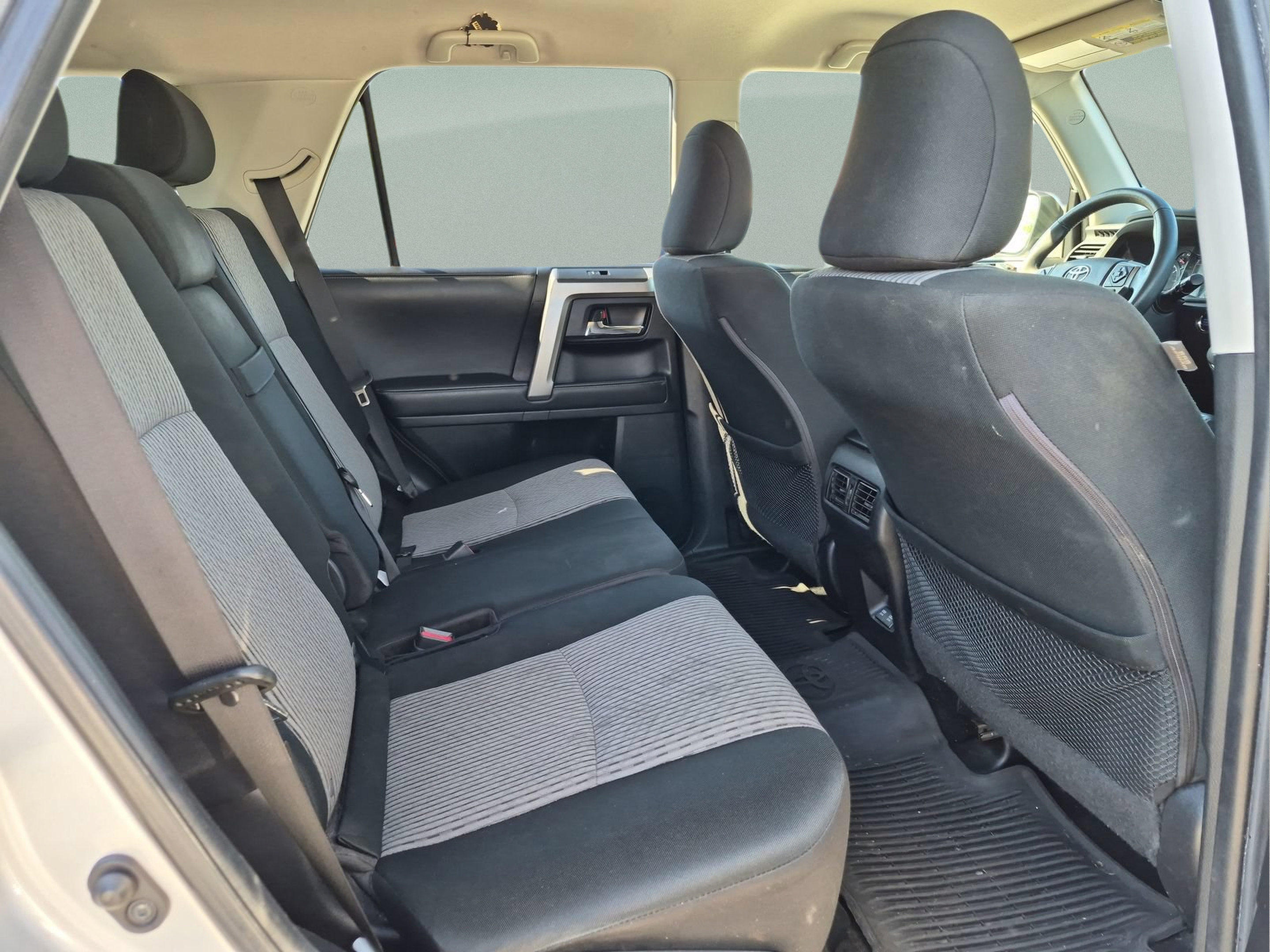 Used 2021 Toyota 4Runner SR5 AWD/4WD image 17