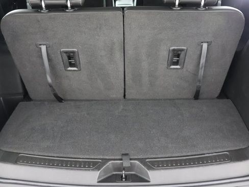 Used 2023 GMC Acadia SLT w/ Elevation Edition image 22