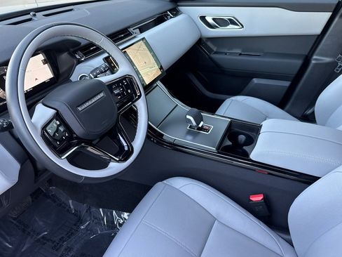 Used 2026 Land Rover Range Rover Velar S AWD/4WD image 9