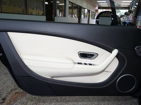 Used 2016 Bentley Continental GT image 13